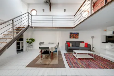 Coin salon dans l'établissement Large luxury Loft for 6 people by Weekome
