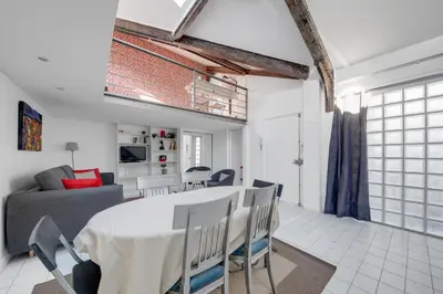 Coin salon dans l'établissement Large luxury Loft for 6 people by Weekome