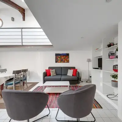 Large luxury Loft for 6 people by Weekome