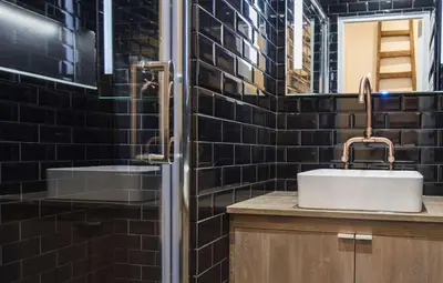 Salle de bains dans l'établissement Alpohi