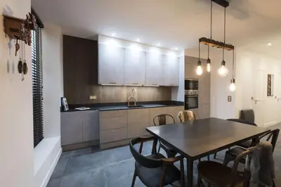 Cuisine ou kitchenette dans l'établissement Alpohi