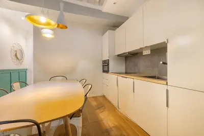 Cuisine ou kitchenette dans l'établissement Strata