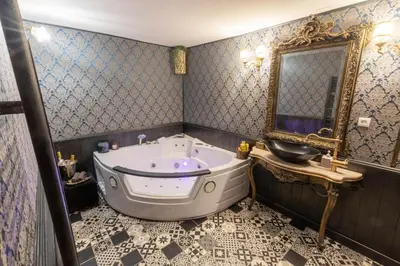 Salle de bains dans l'établissement Eiffel Tower area