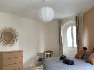Un ou plusieurs lits dans un hébergement de l'établissement Paris 15, beautiful 3 bedrooms