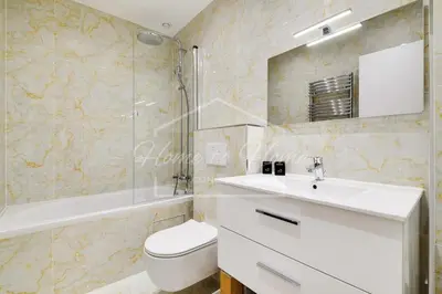 Salle de bains dans l'établissement Luxury Stay & Spacious