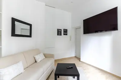 Télévision ou salle de divertissement dans l'établissement Montbrun Alésia II Cosy studio 2P