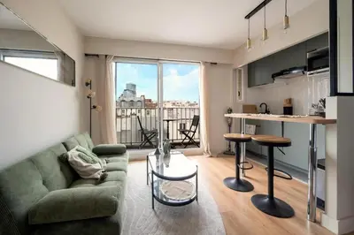 Cuisine ou kitchenette dans l'établissement Studio with balcony - Paris 17e