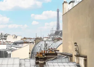 Vue générale sur Paris ou vue de la ville depuis l'appartement