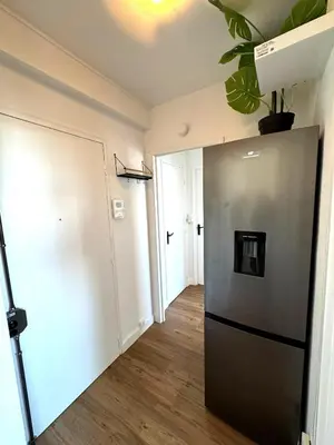 Cuisine ou kitchenette dans l'établissement Nid douillet et convivial à Gambetta, Paris 20ème