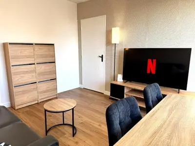 Télévision ou salle de divertissement dans l'établissement Nid douillet et convivial à Gambetta, Paris 20ème