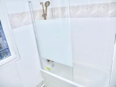 Salle de bains dans l'établissement L'aurore de Clamart