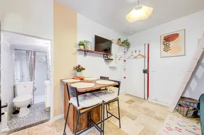 Salle de bains dans l'établissement Petit cocon métro Charonne