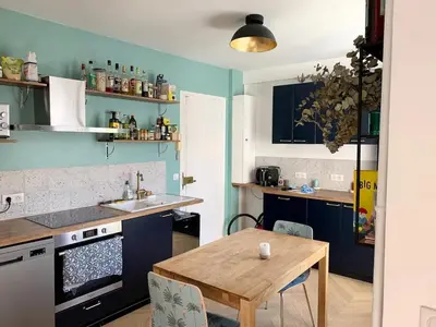 Cuisine ou kitchenette dans l'établissement New & cosy beautiful apt close Marais!