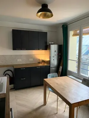 Cuisine ou kitchenette dans l'établissement New & cosy beautiful apt close Marais!