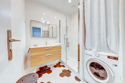 Salle de bains dans l'établissement Comfort, bright and view Eiffel Tower - Levallois