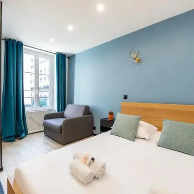 AC & Duplex Close to Eiffel Tower - 20 min Away