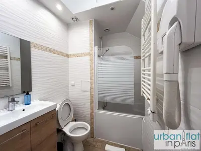 Salle de bains dans l'établissement Urban Flat 101 - Maire