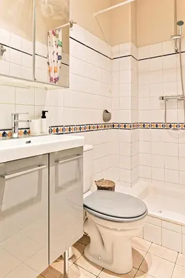 Salle de bains dans l'établissement Cozy studio in the beautiful Marais