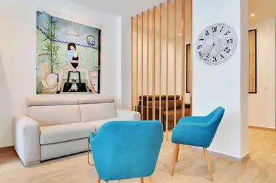Coin salon dans l'établissement Wonderful apartment - 2BR 8P - Aligre