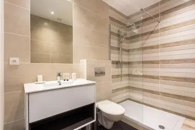 Salle de bains dans l'établissement Amazing apartment - 2BR 6P - Aligre