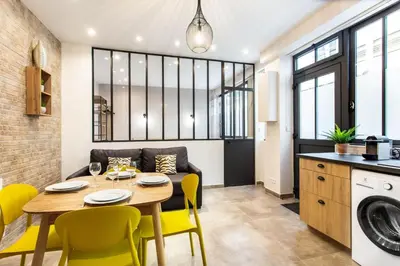 Cuisine ou kitchenette dans l'établissement Amazing apartment - 1BR 4P - Bastille
