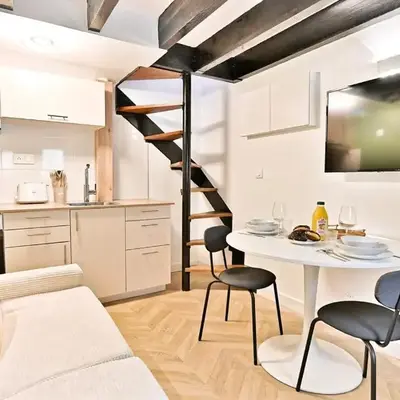 Maisonette 5 minutes from Paris - Levallois - II