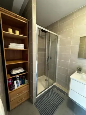 Salle de bains dans l'établissement Studio moderne à paris