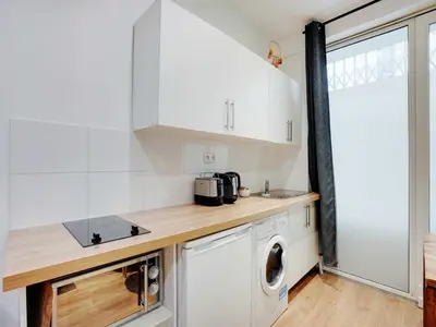 Cuisine ou kitchenette dans l'établissement Beautiful Apartment - 6P-Auteuil Saint Cloud