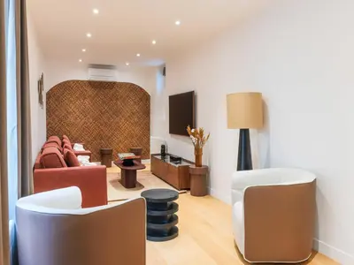 Coin salon dans l'établissement Magnificent apartment - 4BR 10P - Arc de Triomphe