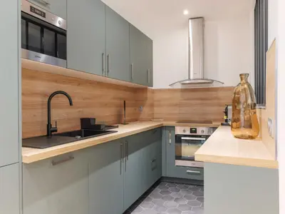 Cuisine ou kitchenette dans l'établissement Magnificent apartment - 4BR 10P - Arc de Triomphe