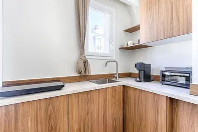 Cuisine ou kitchenette dans l'établissement Studio d'architecte Bellot Buttes Chaumont