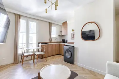Cuisine ou kitchenette dans l'établissement Studio d'architecte Bellot Buttes Chaumont