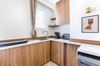 Cuisine ou kitchenette dans l'établissement Studio d'architecte Bellot Buttes Chaumont