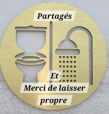 Certificat, récompense, panneau ou autre document affiché dans l'établissement 3 chambre - La Chapelle