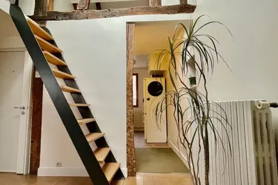 Plan de l'établissement Bel appartement deux pas dHôtel de Ville-métro 11