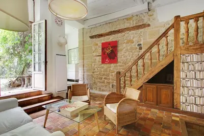 Coin salon dans l'établissement Loft avec terrasse au coeur du Marais