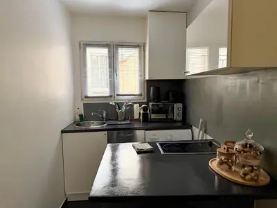 Cuisine ou kitchenette dans l'établissement Charmant cocon au cœur de Montmartre