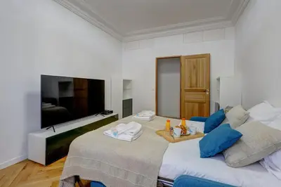Plan de l'établissement Méricourt Suite, Place de la République
