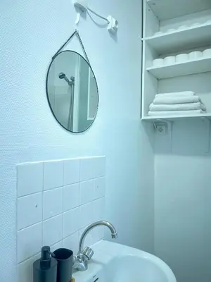 Salle de bains dans l'établissement Logement 2 pièces très bien situé, proche parc des princes