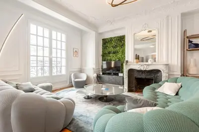 Coin salon dans l'établissement Keyz - Luxury 3 Bedrooms near Champs Elysees