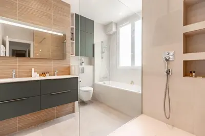 Salle de bains dans l'établissement Keyz - Luxury 3 Bedrooms near Champs Elysees