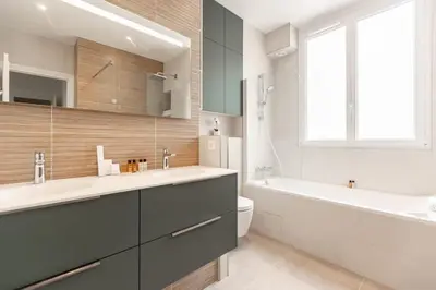 Salle de bains dans l'établissement Keyz - Luxury 3 Bedrooms near Champs Elysees