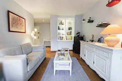 Coin salon dans l'établissement Le Rétro-Chic - T2 raffinée - Balcon & Métro M12