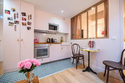 Cuisine ou kitchenette dans l'établissement Vivez le Paris d'Emily In Paris