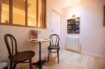 Plan de l'établissement Vivez le Paris d'Emily In Paris