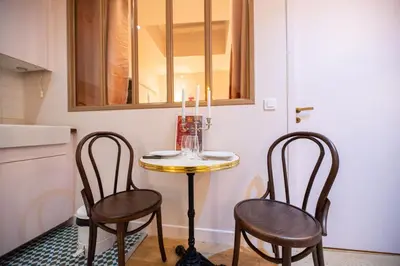 Plan de l'établissement Vivez le Paris d'Emily In Paris