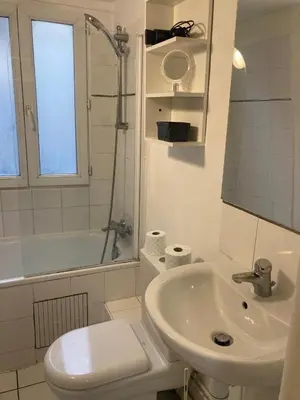 Salle de bains dans l'établissement IB Saint Martin