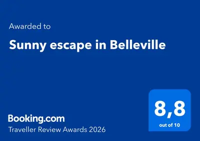 Certificat, récompense, panneau ou autre document affiché dans l'établissement Sunny escape in Belleville