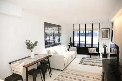 Coin salon dans l'établissement Elegance et confort pres du Marais Cosy - 4P