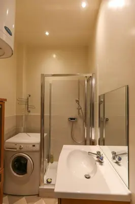 Salle de bains dans l'établissement T2 apartment on the banks of the Seine